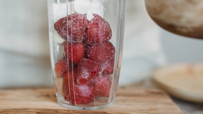 Blend a Quick Breakfast Smoothie