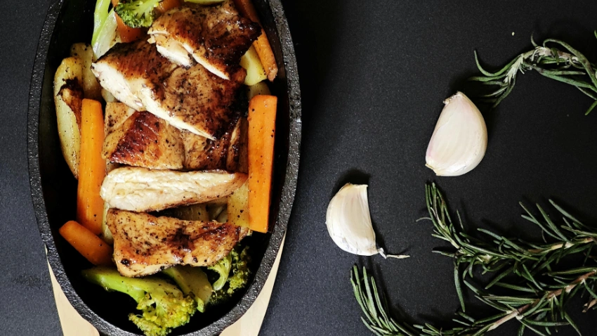 One-Pan Garlic Chicken and Vegetables