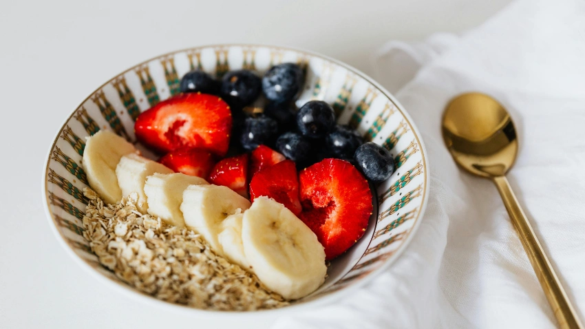 Start With a Simple Bowl of Oatmeal