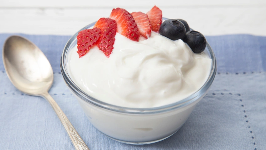 Try a Fresh Yogurt and Fruit Bowl